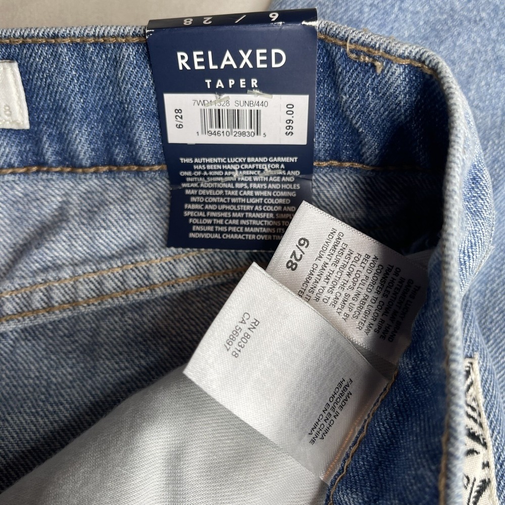 Lucky Brand Relaxed Taper Ankle Jeans Womens 6/28 Raw Hem Side Stripe Distressed - Picture 5 of 13
